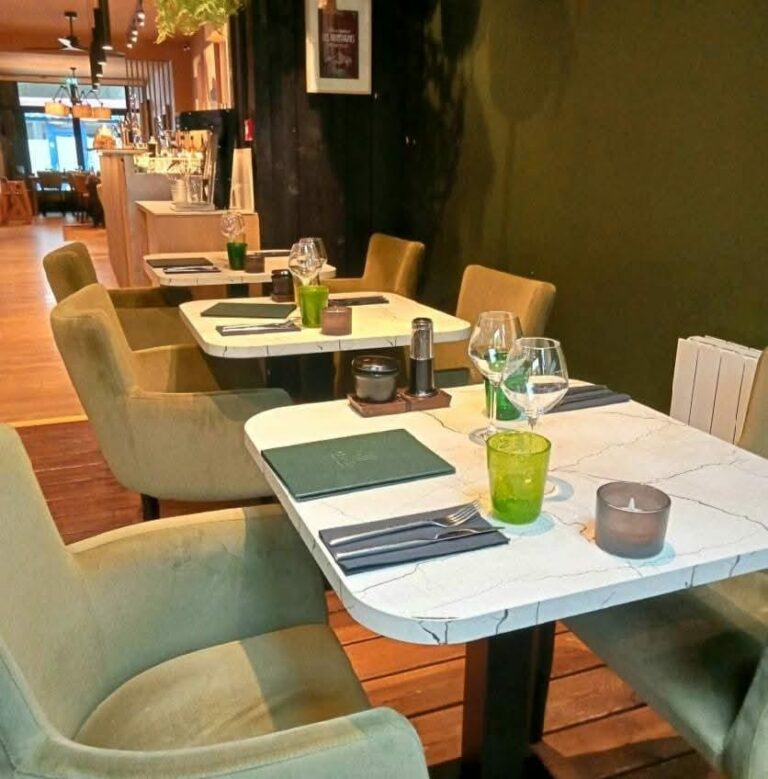Fauteuil Epernay – Plateau sur-mesure